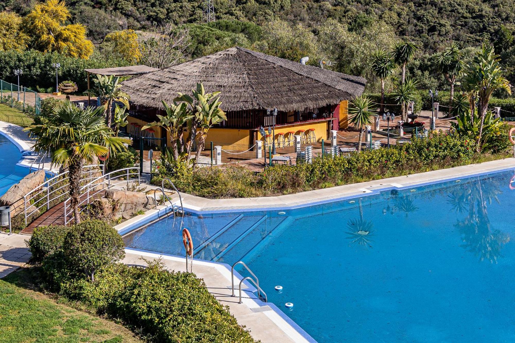 Rentitspain Apartamento Charming Gym, Jacuzzi Y Balcon Эстепона Экстерьер фото