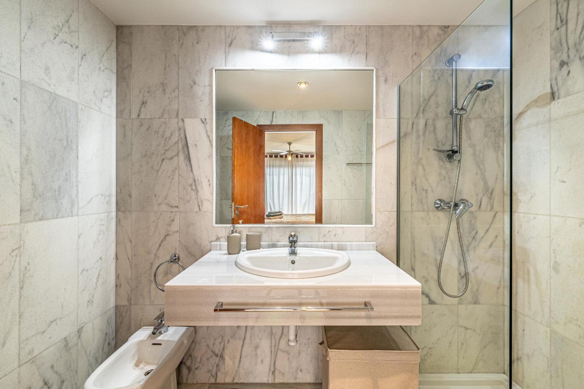 Rentitspain Apartamento Charming Gym, Jacuzzi Y Balcon Эстепона Экстерьер фото